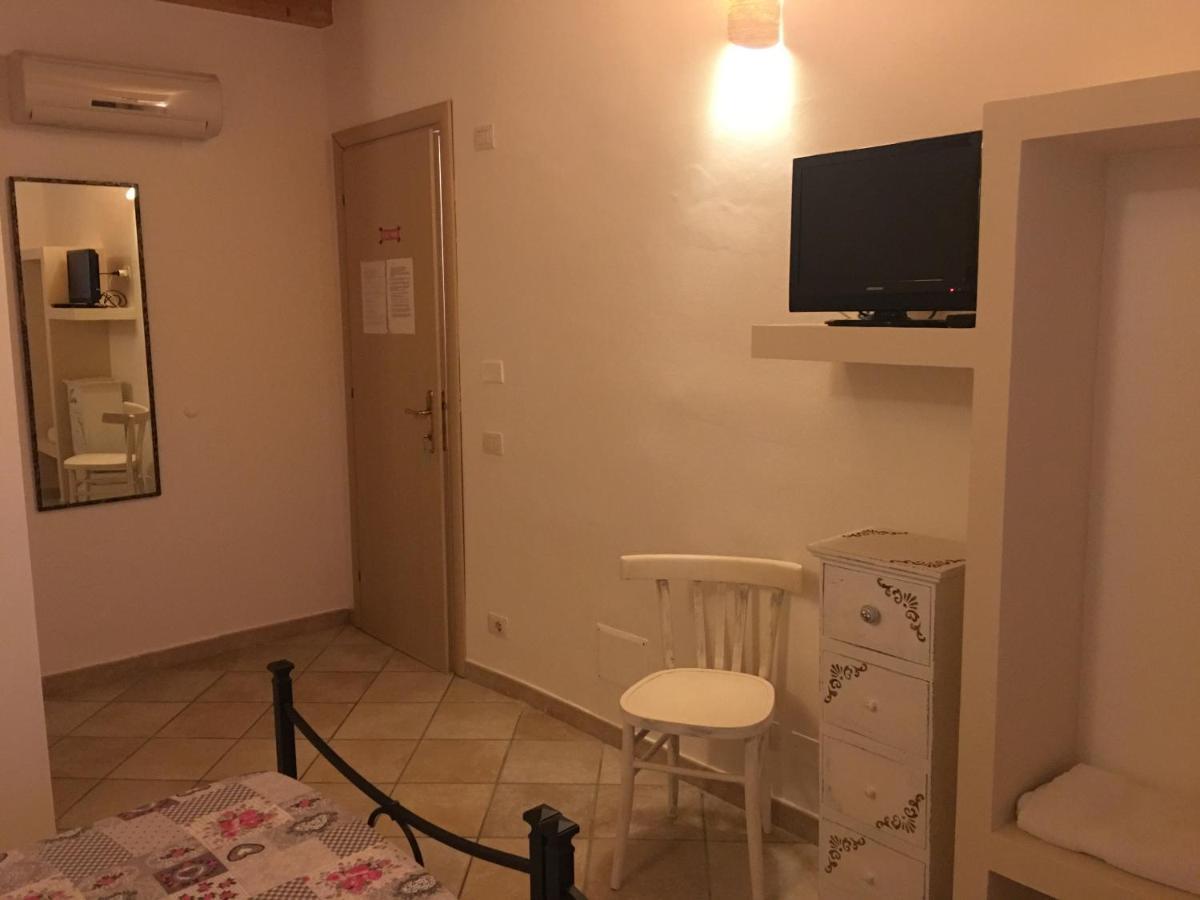 B&B Due Coste Порто-Конте Экстерьер фото